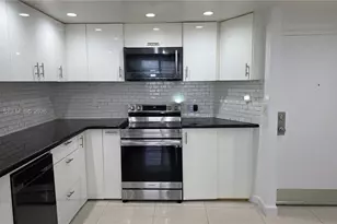 1351 NE Miami Gardens Dr, Miami, FL 33179 - Photo 2