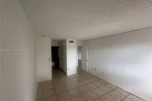 6272 NW 186th St, Hialeah, FL 33015 - Photo 14