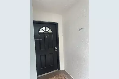 6272 NW 186th St #212, Hialeah, FL 33015 - Photo 4