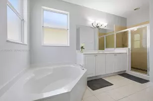 977 NE 37th Pl, Homestead, FL 33033 - Photo 14