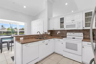 321 NW 193rd Ave, Pembroke Pines, FL 33029 - Photo 26