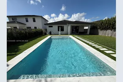 2945 SE 3rd St, Homestead, FL 33033 - Photo 1