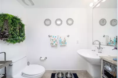 41 SE 5th St #704, Miami, FL 33131 - Photo 26