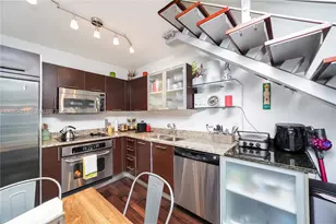 41 SE 5th St, Miami, FL 33131 - Photo 4