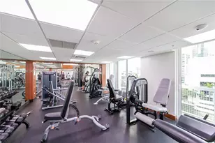 41 SE 5th St, Miami, FL 33131 - Photo 40