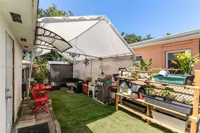 13075 NW 16th Ave, North Miami, FL 33167 - Photo 16