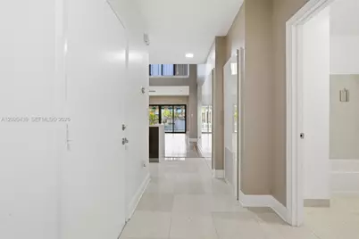 8555 Ardoch Rd, Miami Lakes, FL 33016 - Photo 10