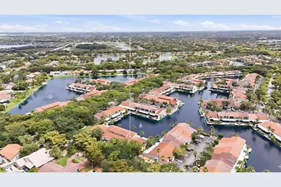 8555 Ardoch Rd, Miami Lakes, FL 33016 - Photo 38