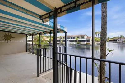 8555 Ardoch Rd, Miami Lakes, FL 33016 - Photo 22