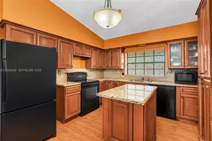 11061 SW 163rd St, Miami, FL 33157 - Photo 4