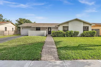 11061 SW 163rd St, Miami, FL 33157 - Photo 1