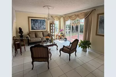 15619 SW 112th Dr, Miami, FL 33196 - Photo 6