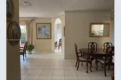 15619 SW 112th Dr, Miami, FL 33196 - Photo 4