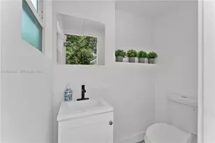 11144 NE 8th Ct, Biscayne Park, FL 33161 - Photo 32