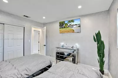 6761 Allen St, Hollywood, FL 33024 - Photo 8
