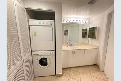 1750 N Bayshore Dr #5614, Miami, FL 33132 - Photo 26