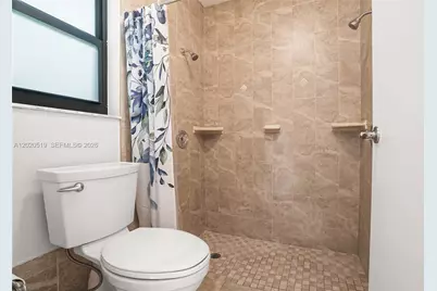 1070 Cedar Creek Way, Davie, FL 33325 - Photo 14
