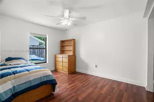 1070 Cedar Creek Way, Davie, FL 33325 - Photo 18