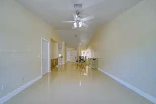 18326 NW 68th Ave, Hialeah, FL 33015 - Photo 4