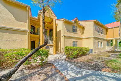 18326 NW 68th Ave #H, Hialeah, FL 33015 - Photo 28