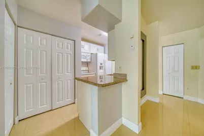 18326 NW 68th Ave #H, Hialeah, FL 33015 - Photo 20