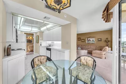 1000 Quayside Ter #701, Miami, FL 33138 - Photo 12