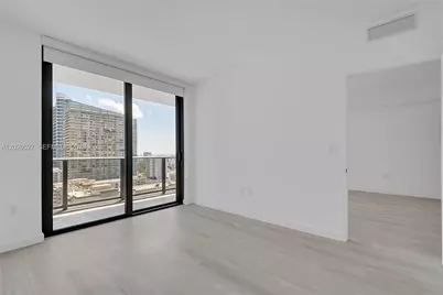 45 SW 9th St #2105, Miami, FL 33130 - Photo 10
