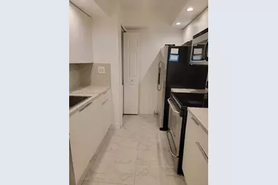 220 Lakeview Dr #212, Weston, FL 33326 - Photo 4