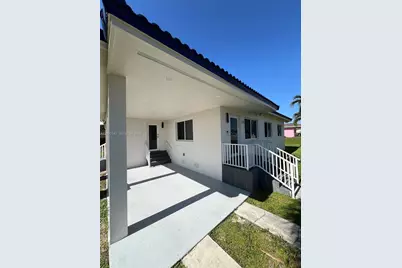 335 W 50th St, Hialeah, FL 33012 - Photo 4
