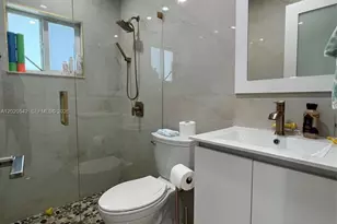 335 W 50th St, Hialeah, FL 33012 - Photo 10