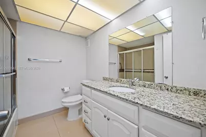 200 Lakeview Dr #113, Weston, FL 33326 - Photo 16