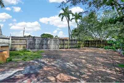 7100 NW 1st Ter, Miami, FL 33126 - Photo 40