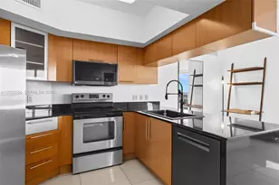 1750 N Bayshore Dr, Miami, FL 33132 - Photo 2