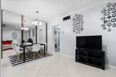 2219 Polk St #5A, Hollywood, FL 33020 - Photo 8