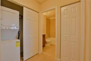 22421 SW 88th Pl, Cutler Bay, FL 33190 - Photo 6