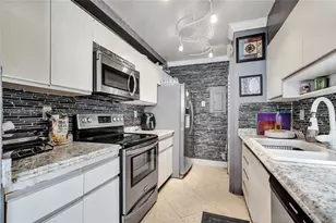 19667 Turnberry Way, Aventura, FL 33180 - Photo 22