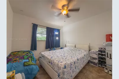 410 Pinecrest Dr #B, Miami Springs, FL 33166 - Photo 4