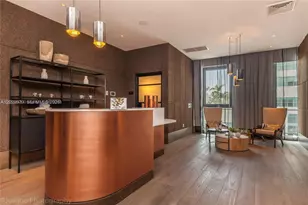 121 NE 34th St, Miami, FL 33137 - Photo 12
