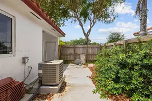 8423 SW 209th St, Cutler Bay, FL 33189 - Photo 24
