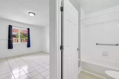 8423 SW 209th St, Cutler Bay, FL 33189 - Photo 10