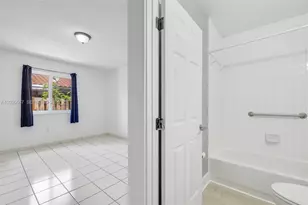 8423 SW 209th St, Cutler Bay, FL 33189 - Photo 10