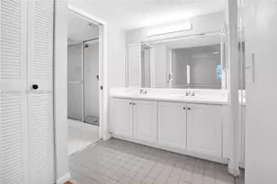 900 SW 142nd Ave, Pembroke Pines, FL 33027 - Photo 26