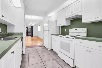 900 SW 142nd Ave #115L, Pembroke Pines, FL 33027 - Photo 1