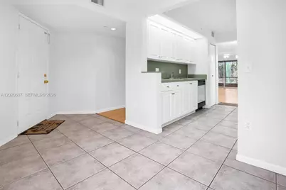 900 SW 142nd Ave #115L, Pembroke Pines, FL 33027 - Photo 6