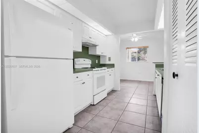 900 SW 142nd Ave #115L, Pembroke Pines, FL 33027 - Photo 4