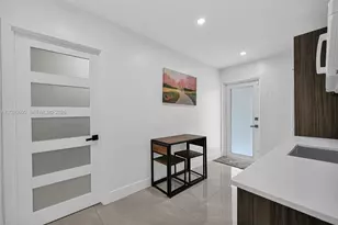 10202 SW 33rd St, Miami, FL 33165 - Photo 30