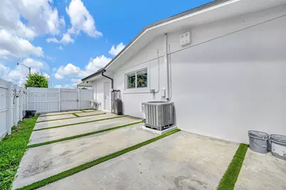 10202 SW 33rd St, Miami, FL 33165 - Photo 82