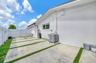 10202 SW 33rd St, Miami, FL 33165 - Photo 82