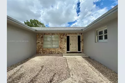 11541 SW 97th St, Miami, FL 33176 - Photo 2