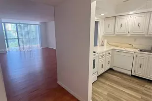 800 Parkview Dr, Hallandale Beach, FL 33009 - Photo 4